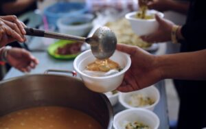 C-1 City Volunteers at Main Street Project